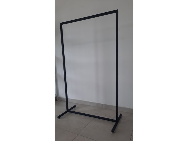 stalak za odjecu crni