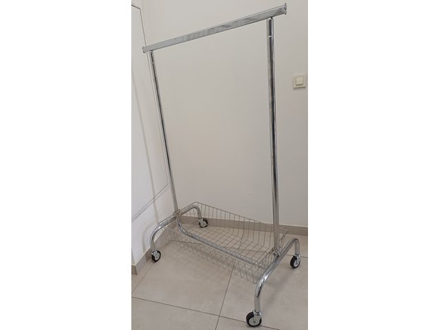 stalak sa kosarom