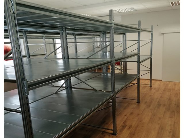 regal za komadnu robu